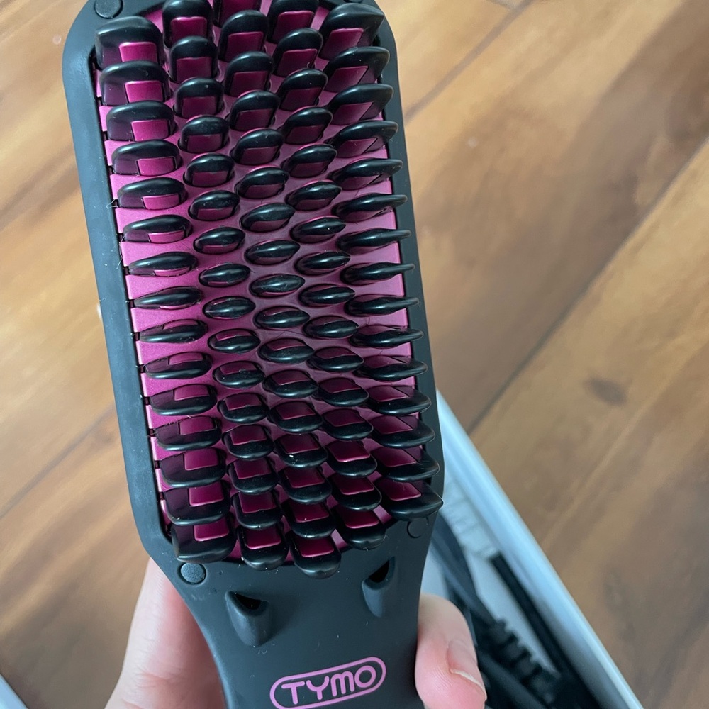 TYMO Hair Straightening Brush in Black and Pink